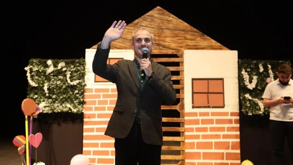 Çayırovalı çocuklar, ara tatilde tiyatroyla eğlendi