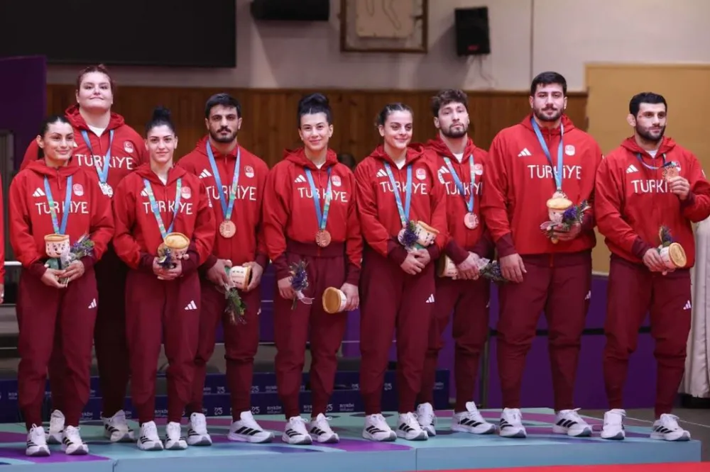 Kağıtspor, Riyad’dan madalya taşıyor